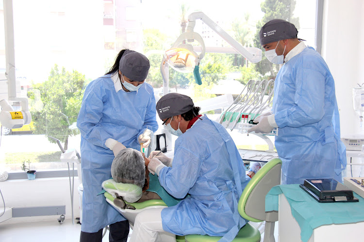 Apex Dental Clinic - Antalya