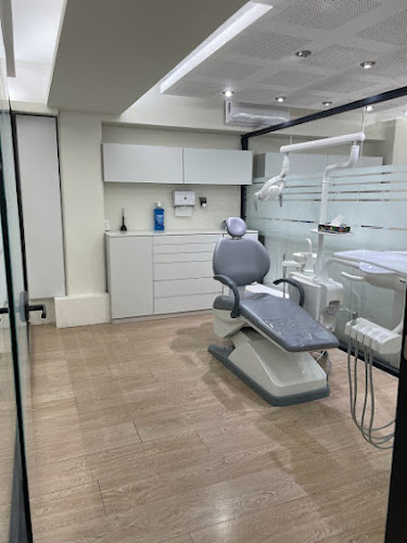 M Dental Group - Dentistas, Ortodoncistas y estética dental