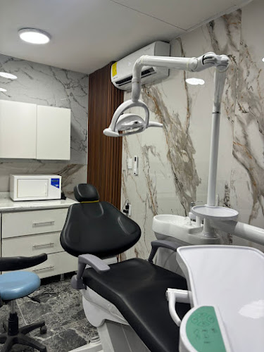 AH Clinica Dental