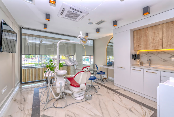 Turuncu Ağız Ve Diş Sağlığı Poliklinigi (Hilton) - Turuncu Dental Clinic - Стоматологическая клиника - Zahnarzt Klinik