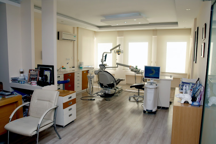 Özdemir Dental Center Antalya