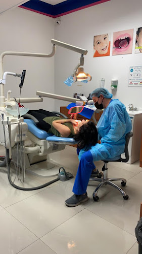 Sonreir Dental Center