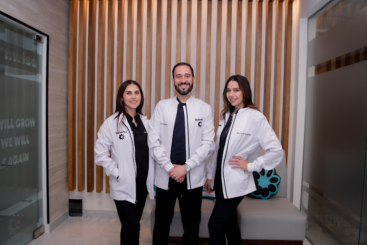 Gumwise Dental Specialists – Periodoncia & Rehabilitación