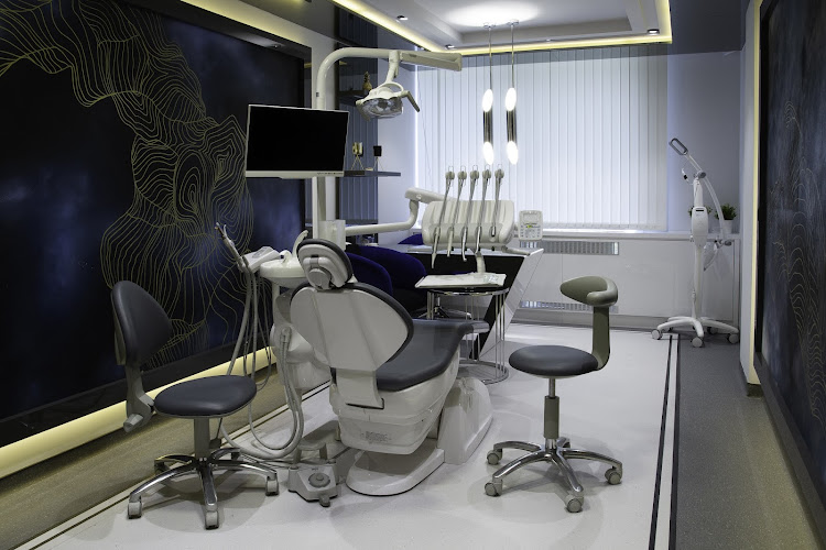 Cliniqa Dental World - Dental Treatment Clinic