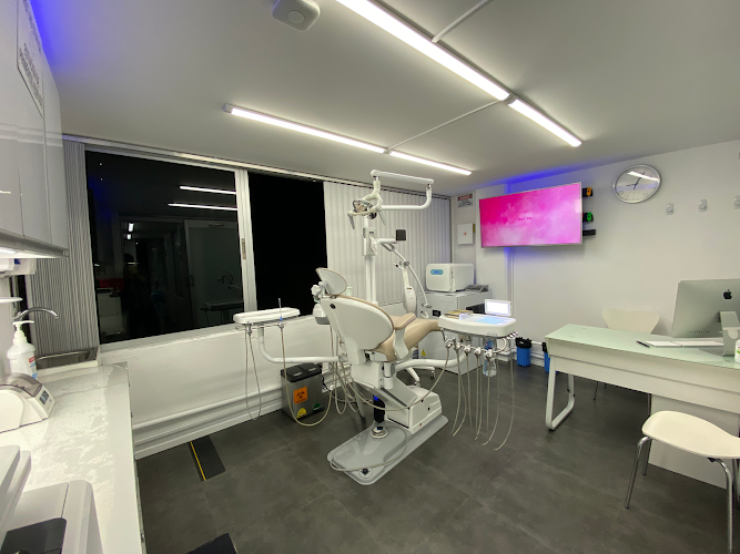 Dentalisima Dentista Clínica Dental Brackets  